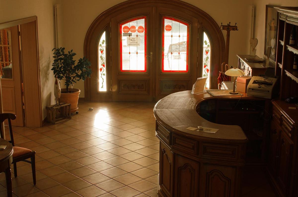 Gaestehaus Vinetum Altdorf  Экстерьер фото