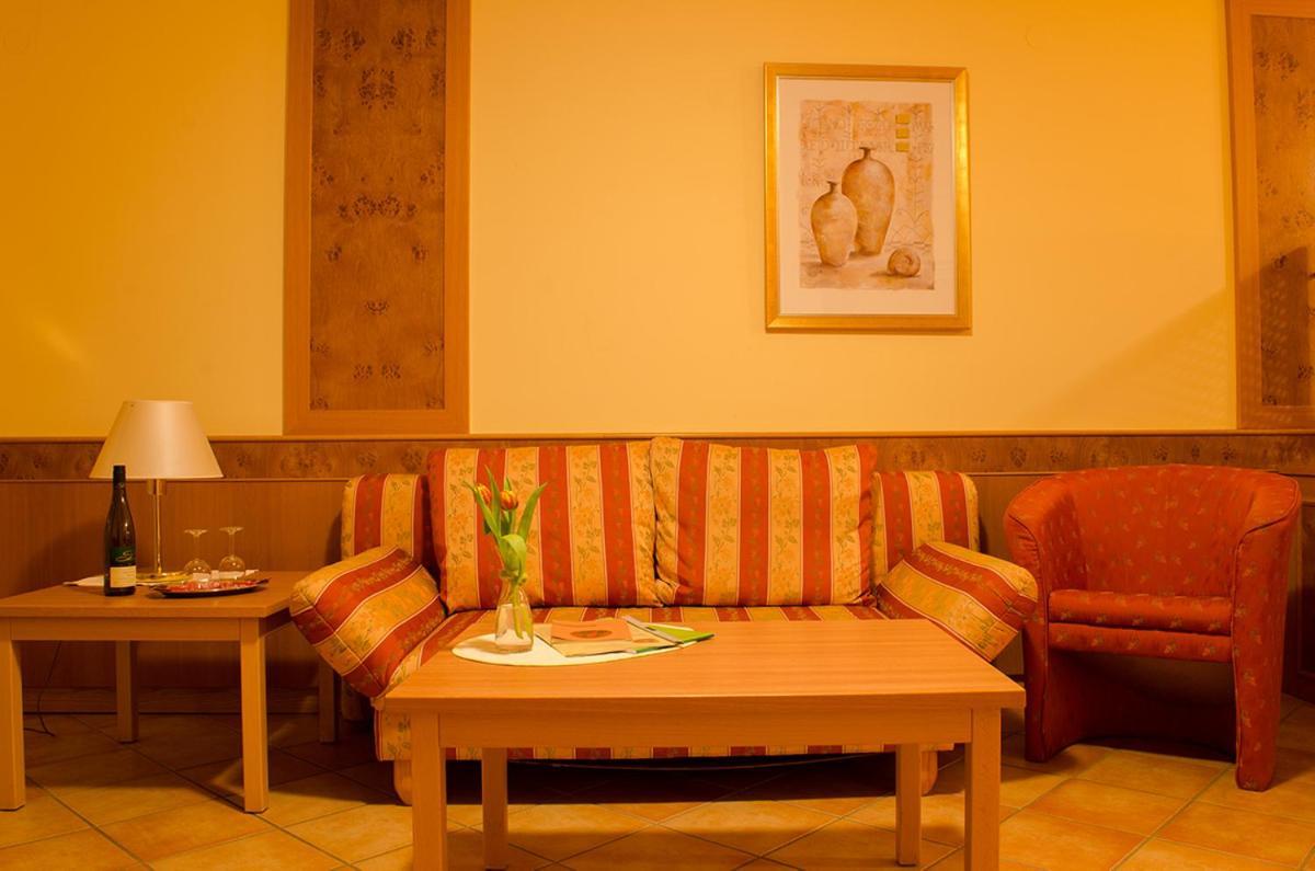 Gaestehaus Vinetum Altdorf  Экстерьер фото